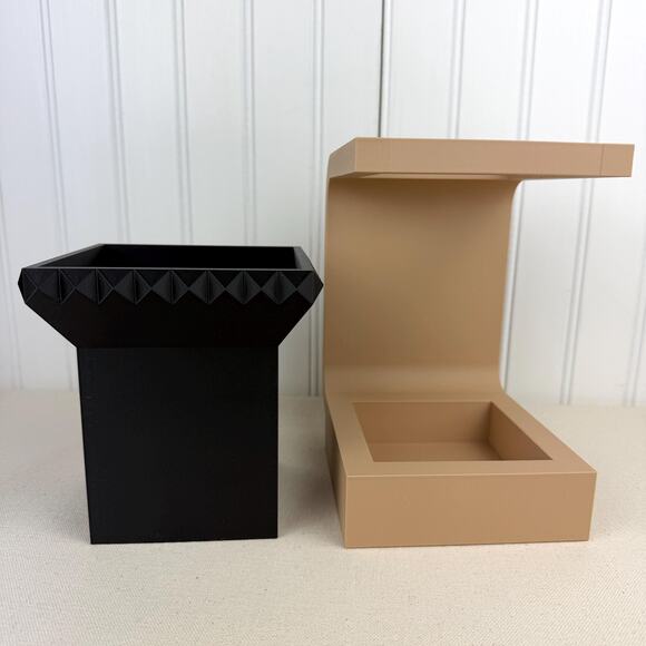 The Daka Planter 02, Indoor Tabletop Planter with Drainage Hole and Stand - Picture 12 of 15